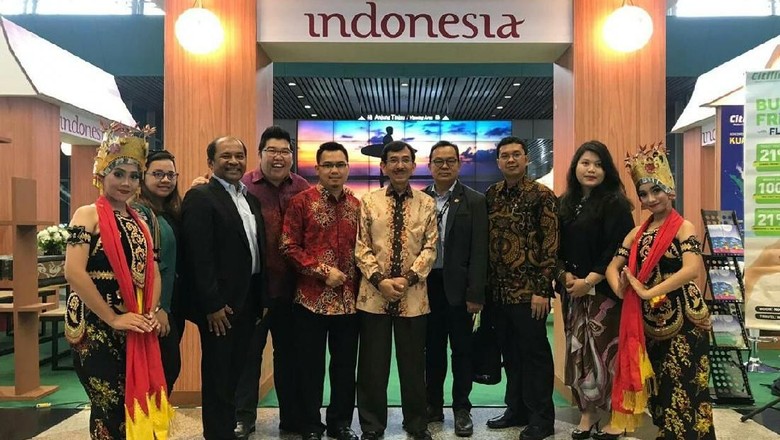 Promosi Banyuwangi di KLIA (Disbudpar Banyuwangi) Promosi Banyuwangi di KLIA (Disbudpar Banyuwangi)