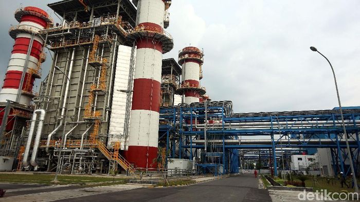 Melihat Dari Dekat Operasional PLTGU Grati PLN mempunyai pembangkit listrik, yakni Pembangkit Listrik Tenaga Gas Uap (PLTGU) Grati di Pasuruan, Jawa Timur. Yuk kita lihat.