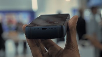 Keran pre-order Energizer Power Max P18K Pop sudah dibuka via Indiegogo, dengan 200 pemesan pertama dapat kortingan 21 persen sehingga cuma perlu menebusnya dengan USD 549 (Rp 7,8 juta). Minat nggak? (Foto: Dok. Avenir Telecom via Indiegogo)