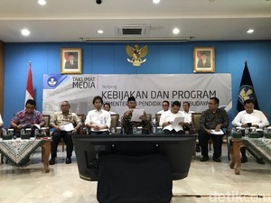 Mendikbud: 8,3 Juta Siswa Ikut UN, 91% Berbasis Komputer