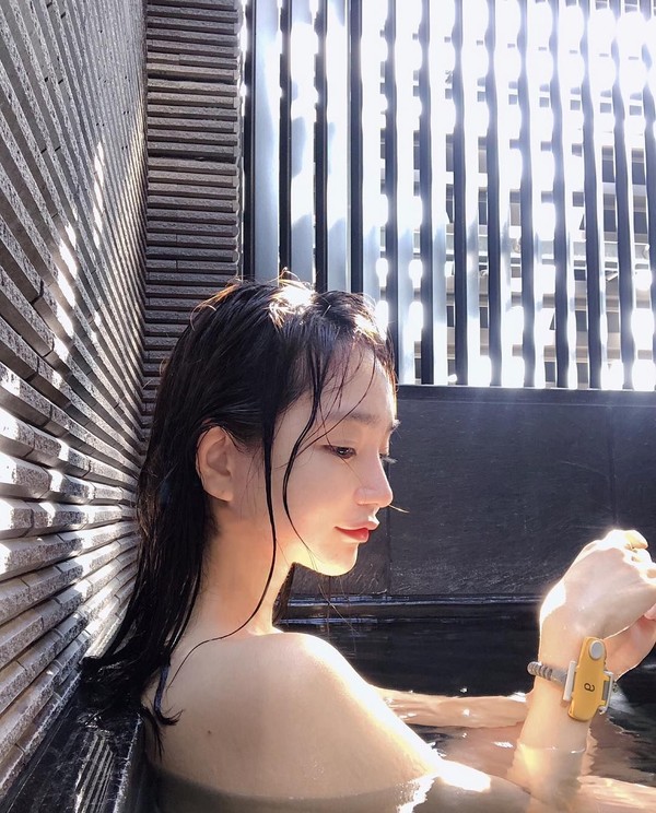 Foto: Liburannya Model Seksi Kontroversi Korea Selatan