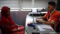 PT Bank Rakyat Indonesia (Persero) Tbk semakin mendekatkan layanannya kepada masyarakat terluar di pelosok negeri. Melalui layanan Teras BRI Kapal Bahtera Seva, Bank BRI menjangkau masyarakat di kawasan Halmahera yang masih kesulitan dalam mendapatkan akses perbankan.