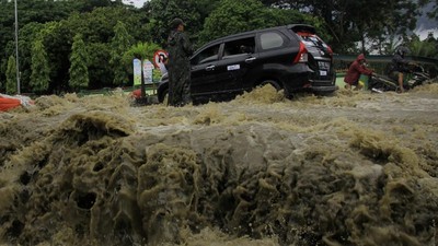 Hari Kelima Pasca Banjir Bandang, Sentani masih Tergenang