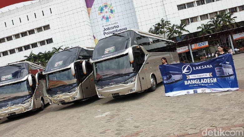 Bus yang diekspor ke Bangladesh (Foto: Luthfi Anshori) Bus yang diekspor ke Bangladesh (Foto: Luthfi Anshori)