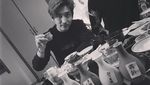 Sedang Berada di Indonesia, Ini Gaya Kulineran Changmin TVXQ yang Keren