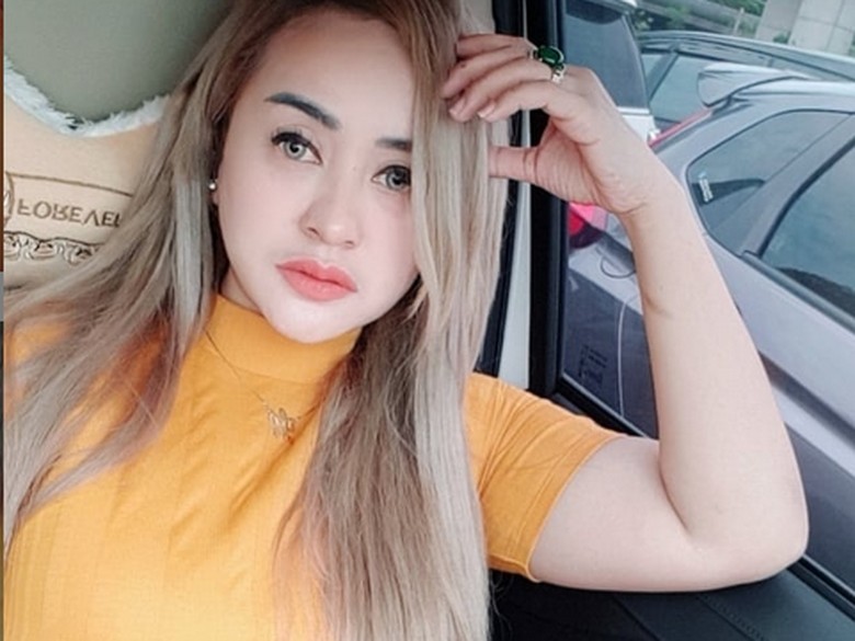 Siapa Lia Ladysta yang Dipolisikan Syahrini? Siapa Lia Ladysta yang Dipolisikan Syahrini?