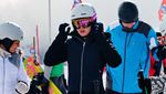 Foto: Gaya Luna Maya Main Ski di Prancis, Boleh Juga!
