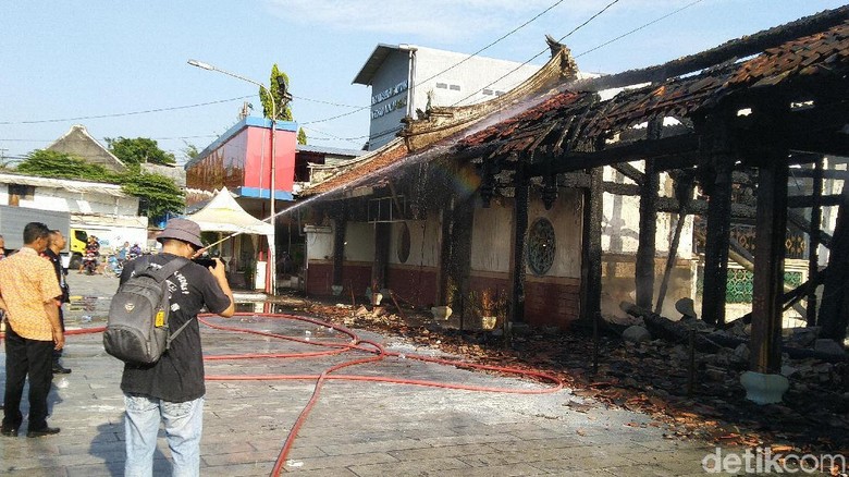Jejak Bangunan Kong Tik Soe di Tay Kak Sie yang Hangus Pagi Tadi Jejak Bangunan Kong Tik Soe di Tay Kak Sie yang Hangus Pagi Tadi