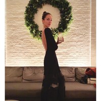 Bekerja untuk Chanel, wajar jika Amanda terpengaruh oleh brand eksklusif itu dalam hal gaya busana. Aku akan mengatakan bahwa inspirasi pribadiku datang dari Chanel. Aku tumbuh di dalam rumah (Chanel), jadi aku pikir itu lah di mana aku belajar bahwa elegansi adalah simplisitas, tutur Amanda. Foto: Instagram @amandasanchez