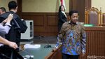 Dituntut 5 Tahun Penjara, Begini Ekspresi Idrus Marham
