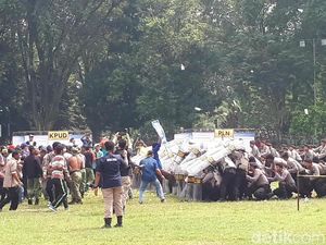 Ribuan Personel Gabungan di Bojonegoro Simulasi Jelang Pemilu