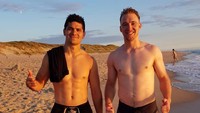 Silas juga pernah liburan ke Pulau Sylt, Jerman bersama sahabatnya. (silas_nacita/Instagram)