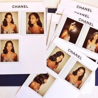 Di mata banyak orang, Amanda mungkin terlihat menjalani kehidupan yang glamour sebagai seorang model Chanel. Tapi kenyataannya, hidup Amanda di Paris tak selalu mulus. Itu bukan cinta pada pandangan pertama. Paris bukan tempat yang mudah ketika kamu pertama kali datang. Aku tidak bisa bahasa Prancis, orang tidak terlalu ramah kepadaku dan tidak ada yang membantuku. Kamu perlu waktu untuk mencintai Paris tapi sekali kamu melakukannya itu akan selamanya, ungkapnya lagi. Foto: Instagram @amandasanchez