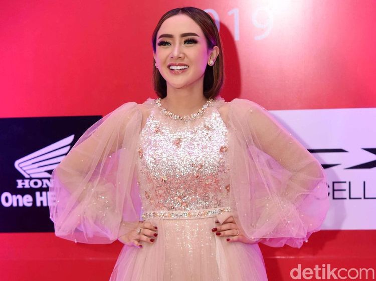 Cita Citata dan Kisahnya yang Tolak BMW Rp 5 M dari Pengusaha