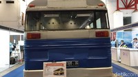 Tidak hanya masih bisa digunakan, bus yang masih terjaga keasliannya ini juga kerap disewa untuk properti film yang berlatar belakang masa lampau. Salah satunya adalah film Pengabdi Setan.