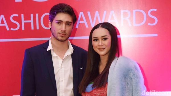 Hamil Besar, Aura Kasih Bicara soal Kangen Ular Piton dan Ngidam