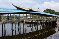 Kisah Jembatan yang Dibangun dari Batu Bacan dan Mahal Harganya