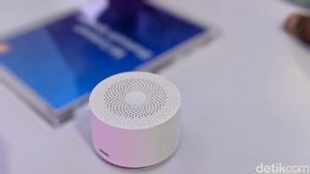 Mi Compact Bluetooth Speaker 2. Perangkat ini dilepas Rp 159 ribu. Foto: Adi Fida Rahman/detikINET