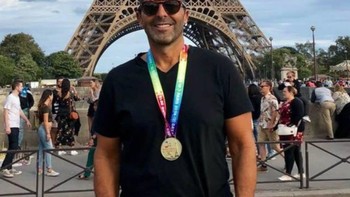 Tidak ada tanggapan dari Lauren dan apakah ia merestui kelakuan saudara kandungnya. Akan tetapi kabarnya, Lauren sudah putus hubungan dengan Michael yang juga manajernya tersebut. Foto: Facebook