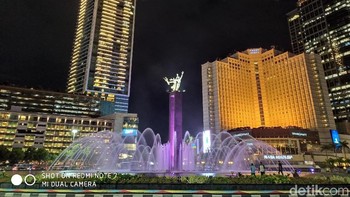 Hasil kamera belakang di outdoor dengan mode malam. Foto: Adi Fida Rahman/detikINET