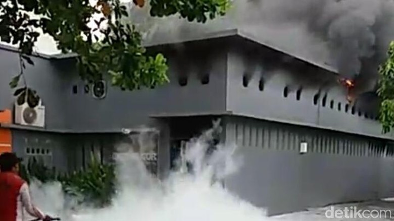 66 Gambar Rumah Sakit Terbakar HD Terbaru