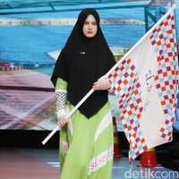 Koleksi busana muslim syari Si.Se.Sa yang ditampilkan di Si.Se.Sa Annual Fashion Show 2019, The Tribrata, Jakarta, [Selasa 19/03/2019]. Foto: Mohammad Abduh/Wolipop