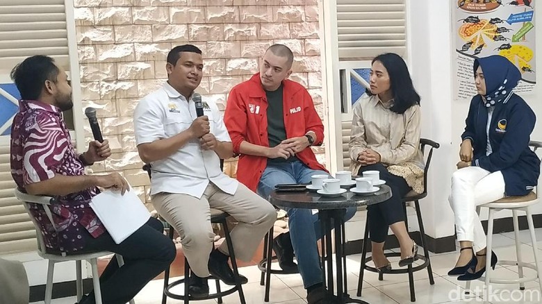 Caleg Muda PKS-Golkar-PSI Habiskan Ratusan Juta demi Duduk di Senayan Caleg Muda PKS-Golkar-PSI Habiskan Ratusan Juta demi Duduk di Senayan