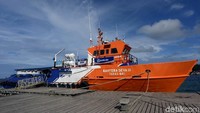 Layaknya bank di darat, bagian dalam Kapal Bahtera Seva III pun diatur sedemikian rupa agar dapat memberikan kenyamanan kepada warga selama melakukan transaksi perbankan.