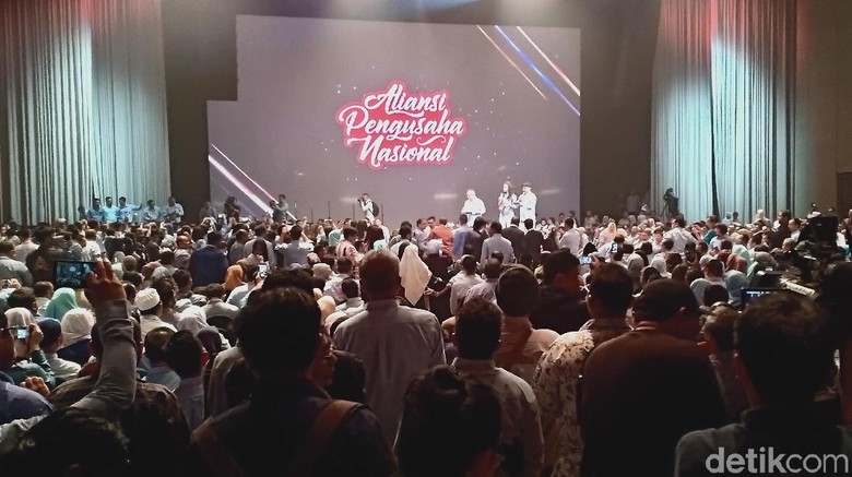 Prabowo-Sandi Hadiri Acara Aliansi Pengusaha Nasional Prabowo-Sandi Hadiri Acara Aliansi Pengusaha Nasional