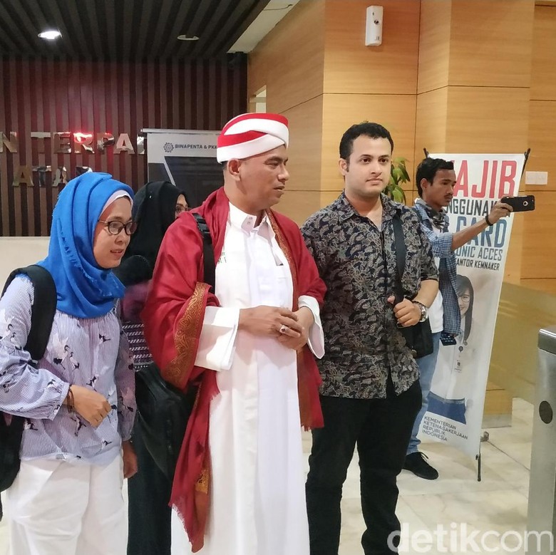 Kok Nurullita Di-kick dari Grup WA? Kok Nurullita Di-kick dari Grup WA?