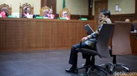 Ia dituntut 5 tahun penjara dan denda Rp 300 juta subsider 4 bulan kurungan.