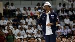 Pakai Helm Proyek, Jokowi Hadiri Deklarasi 10.000 Pengusaha