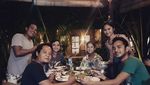 Pesona Tampan Marthino Lio, Aktor Mirip Ario Bayu Saat Kulineran