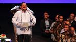 Prabowo Kembali Menari dan Dipijat Sandiaga