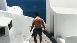 Foto: Gaya Liburan Atlet Seksi Italia