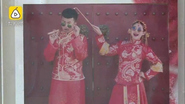 Li Shuo dan istrinya Wang Xue. Foto: Dok. Pear Video Li Shuo dan istrinya Wang Xue. Foto: Dok. Pear Video