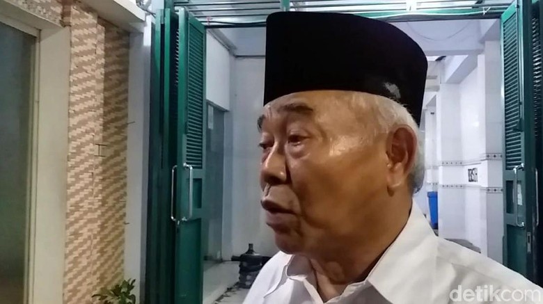 Kiai Asep Bantah Rommy Soal Rekomendasi Kakanwil Kemenag Jatim Kiai Asep Bantah Rommy Soal Rekomendasi Kakanwil Kemenag Jatim