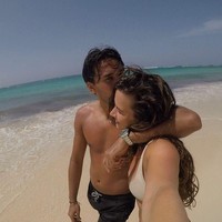 Jalan-jalan di Paris, kota yang berjuluk city of love, bareng kekasih menjadi bagian dari perjalanan cinta Ezra dan Ylon. Jangan pada iri ya. Foto: Instagram/@ezrawalian