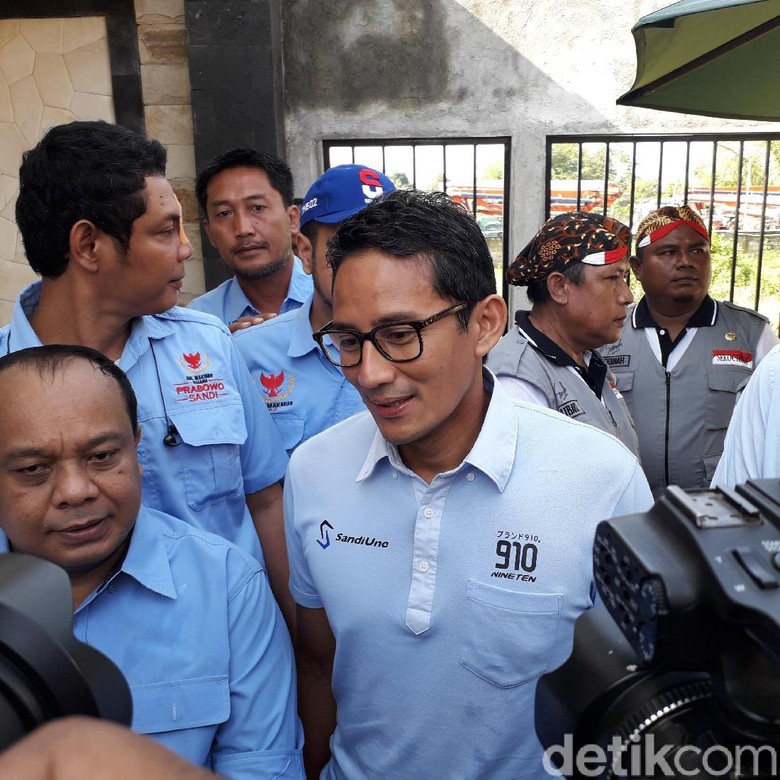 Sandi Prihatin Pemecatan Guru Honorer Gegara Pamer Stiker Prabowo Sandi Prihatin Pemecatan Guru Honorer Gegara Pamer Stiker Prabowo