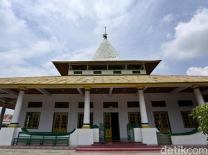 Masjid hingga Gedung Putih, Saksi Hubungan Dagang Bacan-Belanda