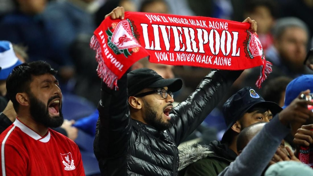 Suporter Liverpool yang akan menyaksikan laga Liga Champions di markas Porto dapat potongan harga tiket (Foto: Julian Finney/Getty Images)