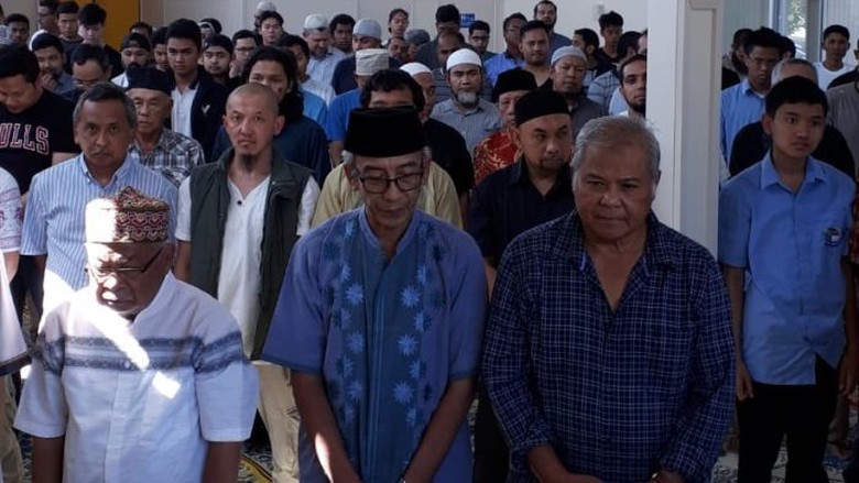 Komunitas Muslim Indonesia di Melbourne Gelar Doa Bersama Usai Salat Jumat Komunitas Muslim Indonesia di Melbourne Gelar Doa Bersama Usai Salat Jumat