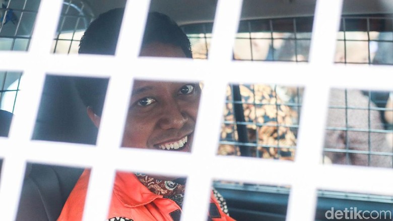 Rommy Cerita Penyakit Kambuhan, Mengeluh soal Dispenser KPK Rommy Cerita Penyakit Kambuhan, Mengeluh soal Dispenser KPK