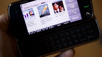 Nokia bahkan sampai minta maaf. “Ternyata hal ini bisa juga terjadi di perusahaan besar seperti Nokia, bahwa meski punya mekanisma kontrol kualitas, ada sesuatu yang buruk lolos,” tambah sang bos Nokia. Foto: Gizmodo