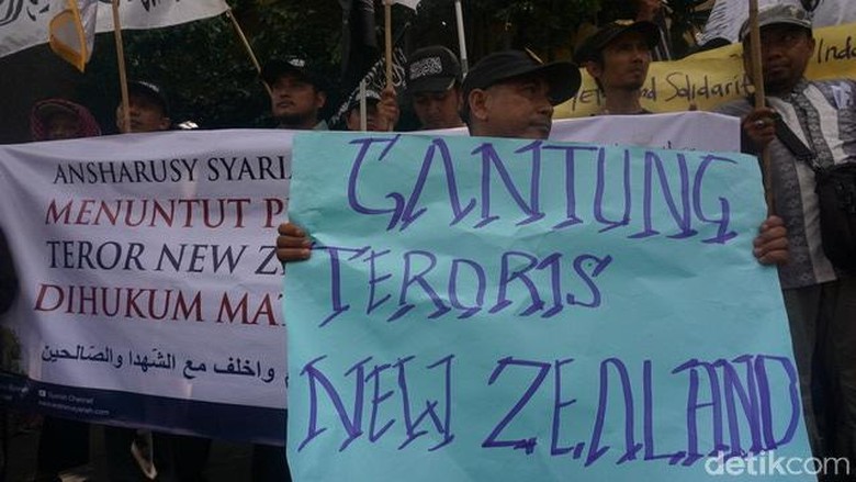 Tuntut Permintaan Maaf Australia, Ormas Islam Gelar Aksi di Depan Konjen Tuntut Permintaan Maaf Australia, Ormas Islam Gelar Aksi di Depan Konjen