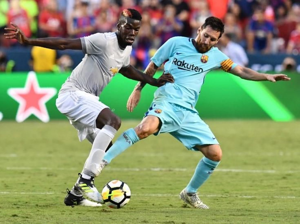 Gelandang Manchester United Paul Pogba mengaku belajar dari Barcelona. (Foto: Nicholas Kamm / AFP)