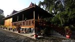 Berkunjung ke Taman Budaya Saruma di Pulau Bacan