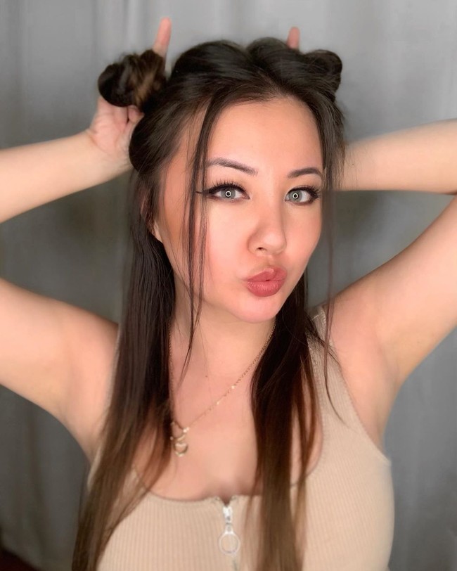 Melihat banyaknya komentar seperti itu, Gina lalu membalas melalui sebuah postingan di Insta Story dengan kalimat yang menohok. Bukan hanya kamu menghilangkan kerja keras dan latihan bertahun-tahun dan profesionalisme dari orang besar yang mengajar orang bela diri tapi kamu menunjukkan bagaimana misoginisnya dirimu. Foto: Instagram @missginadarling