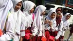 Antusias Anak-anak SD Jajal Air Kran Siap Minum di Sekolah