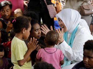 Hibur Anak-anak Korban Banjir Bandang Papua